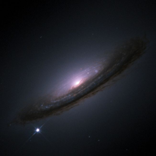 Supernova 1994D junto a NGC 4526; ejemplo de tipo Ia.
