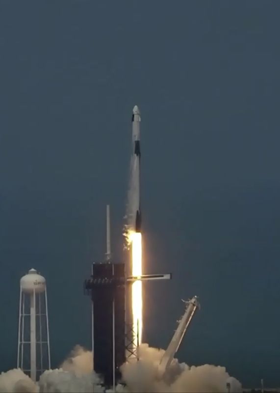 10 milestones in human space exploration, 1957–2020